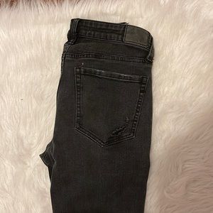 Aero black skinny jeans with rips only worn a few times. Great condition!